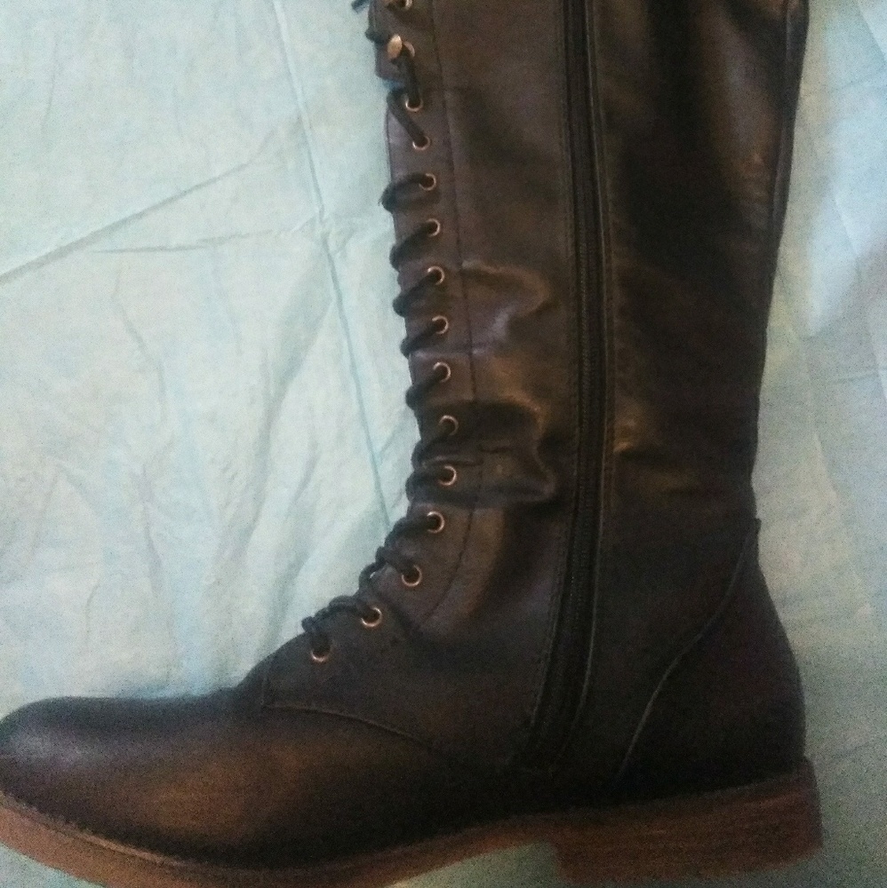 Black combat boots excellent condition!